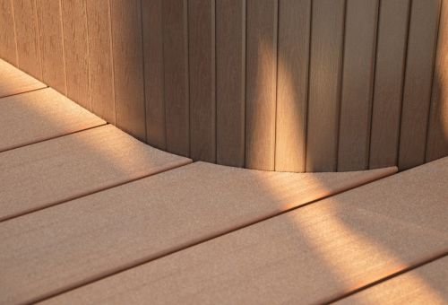 detail RELAZZO NATURO kolem vířivky