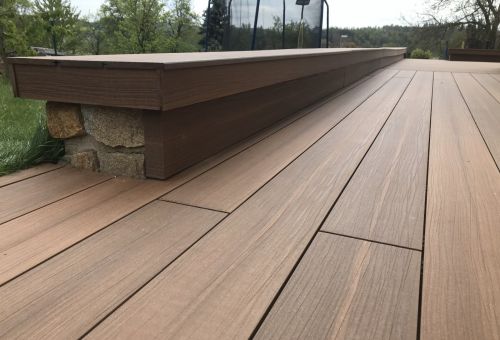 Detail  terasa a obklad Dolomit hnědá