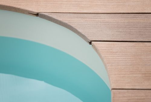 Detail ukončení u bazénové hrany