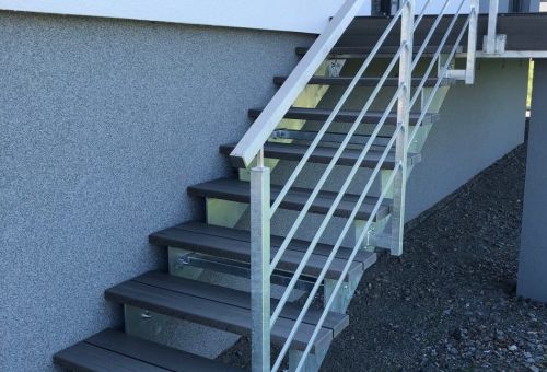 Megawood konstrukční dřevo na ocelové konstrukci