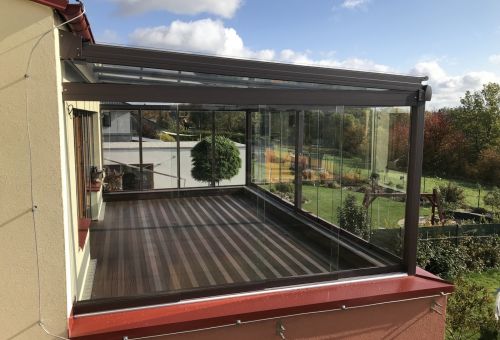 Terasa Megawood Classic varia čoko v pergole