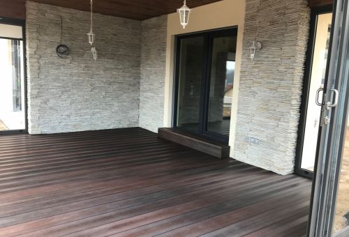 terasa Megawood v zimní zahradě od ALUKOV