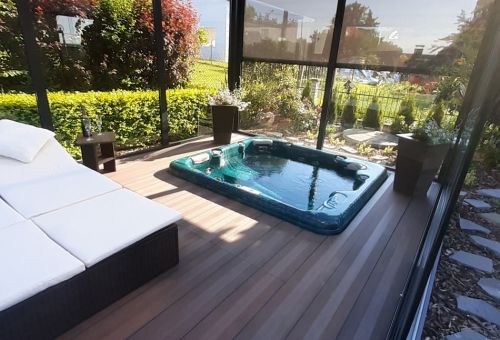 Detail vířivky , terasa classic varia čoko