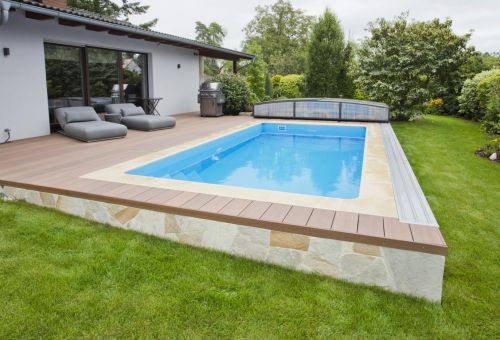 Dolomit hnědá s bazénem