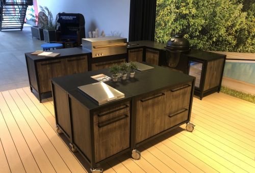 Ostrovní provedení , černý rám a tmavá výplň