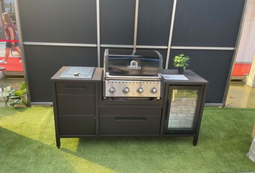 BLOCK s výbavou BROIL KING a lednicí