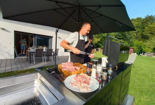 Grilování s venkovní kuchyní OURDOORCHEF od Kasperia
