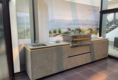 BURN SOL s grilem Flammkraft