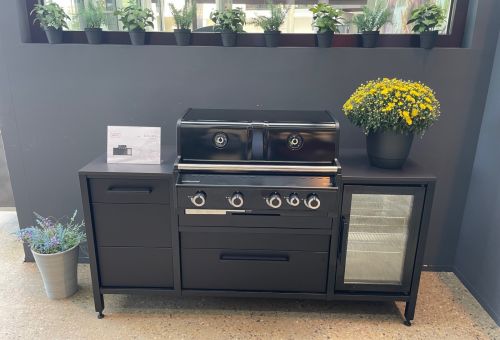 BURN BLOCK s grilem Outdoorchef  a lednicí