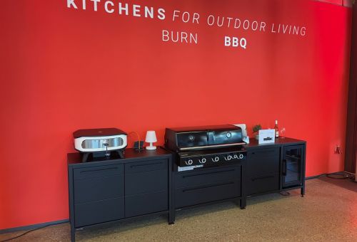 BQ s grilem outdoorchef Heat 515 a lednicí