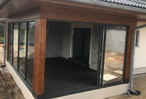 terasa Megawood v zimní zahradě od ALUKOV